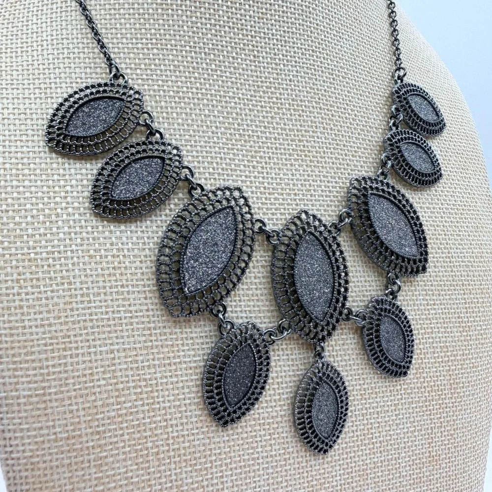 Vintage 90s Bib Necklace Gunmetal Shimmer Silver Marquise Statement Boho Jewelry